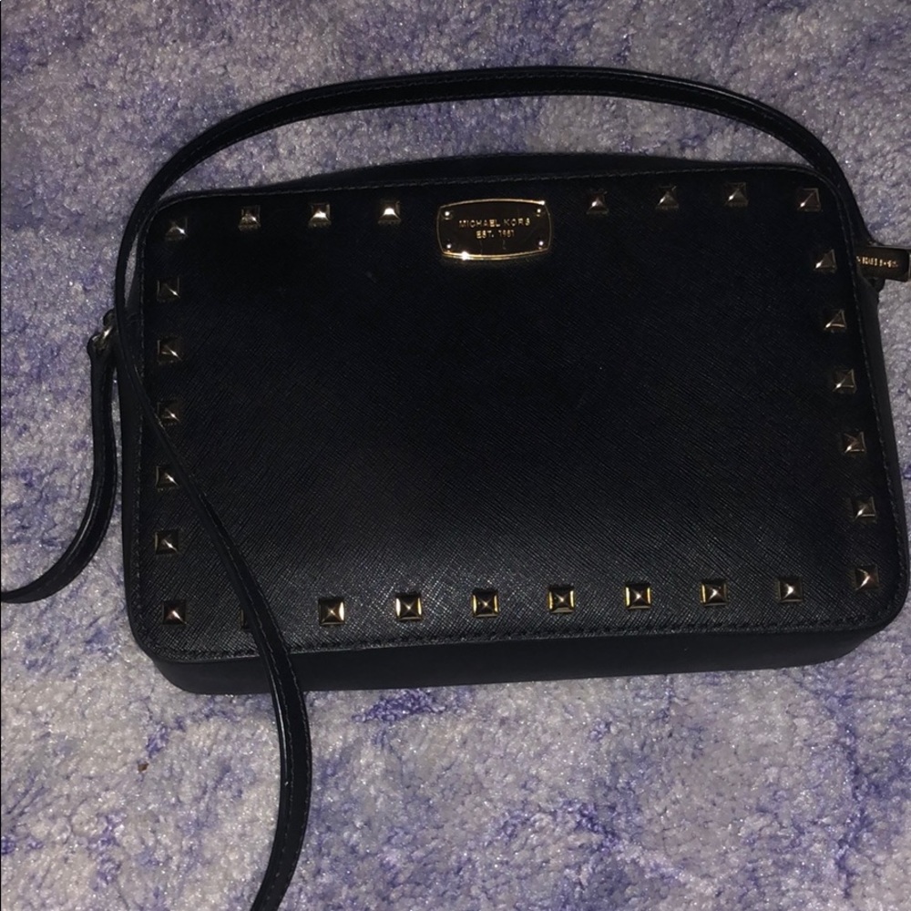 Cute crossbody Michael kors